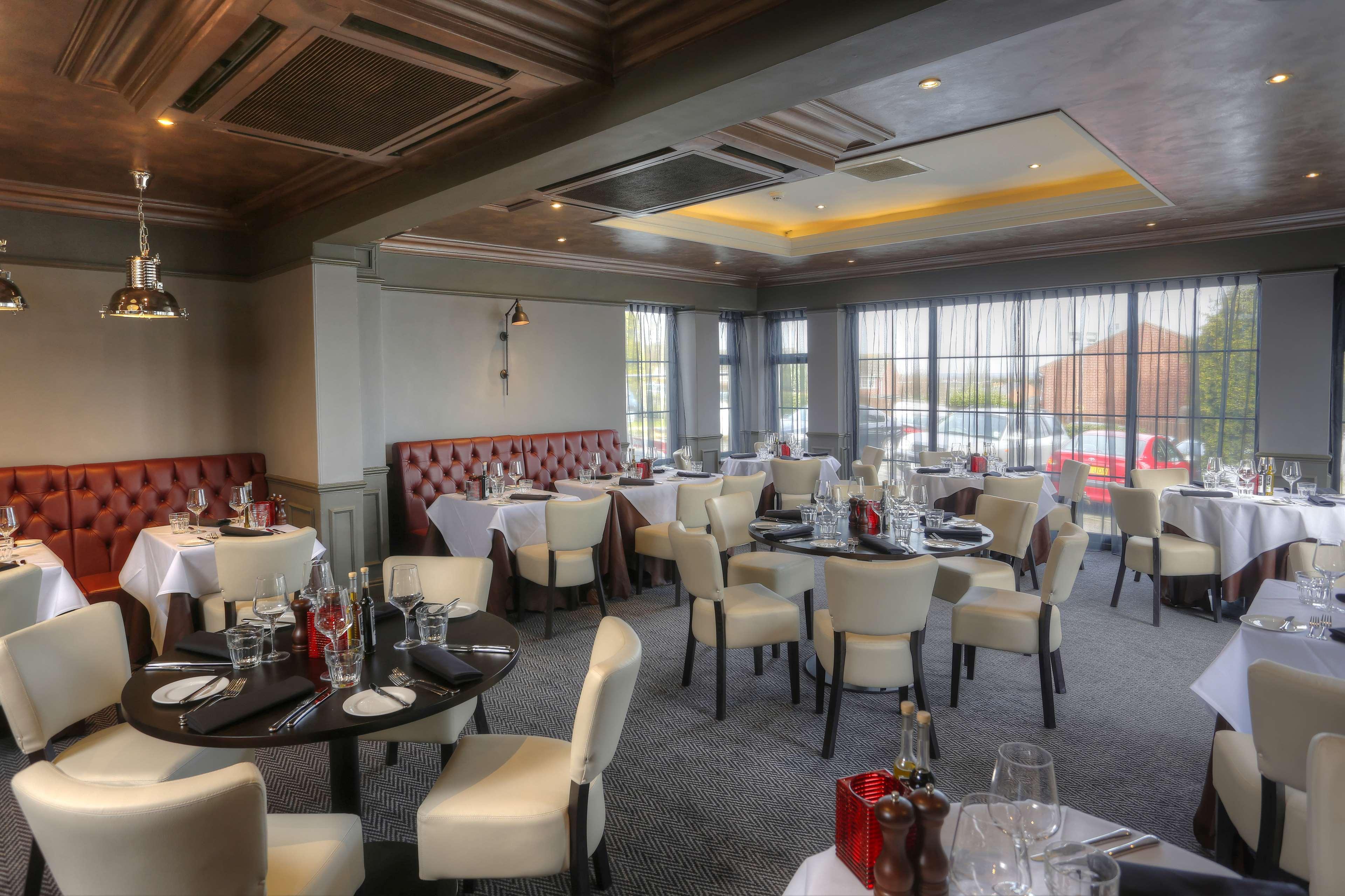 Crowne Plaza East Midlands Airport By Ihg Hotel Derby Exterior photo
